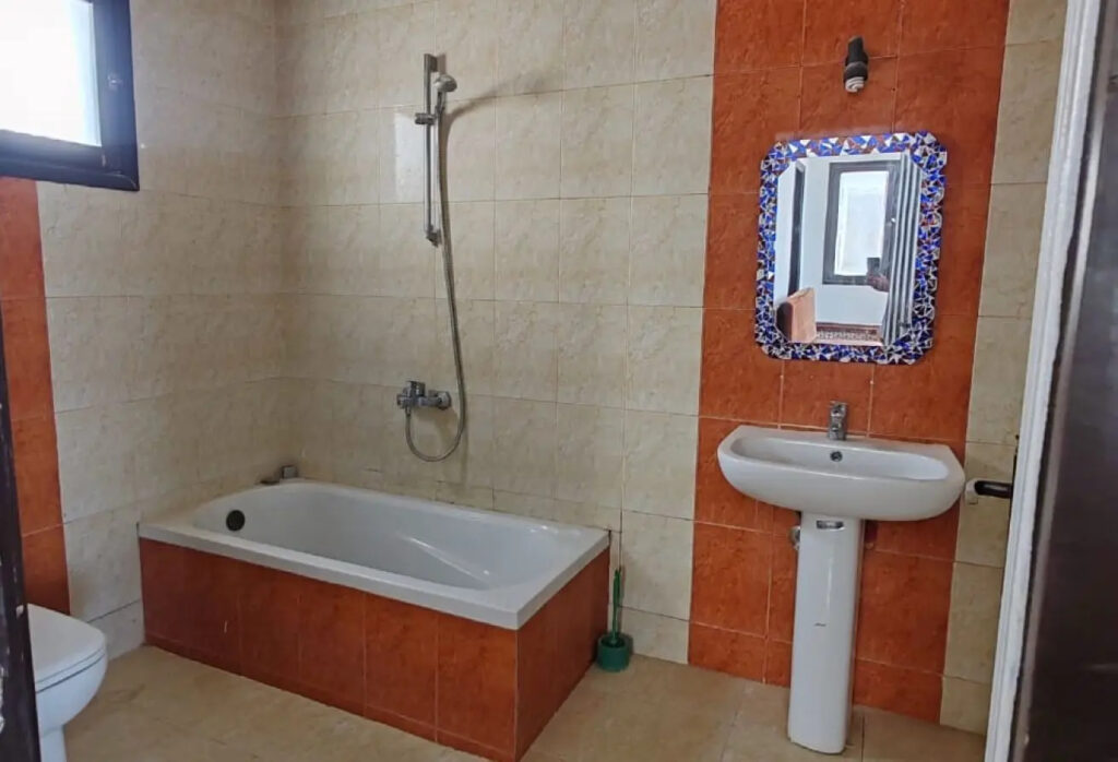 7710367 - Property Image 8